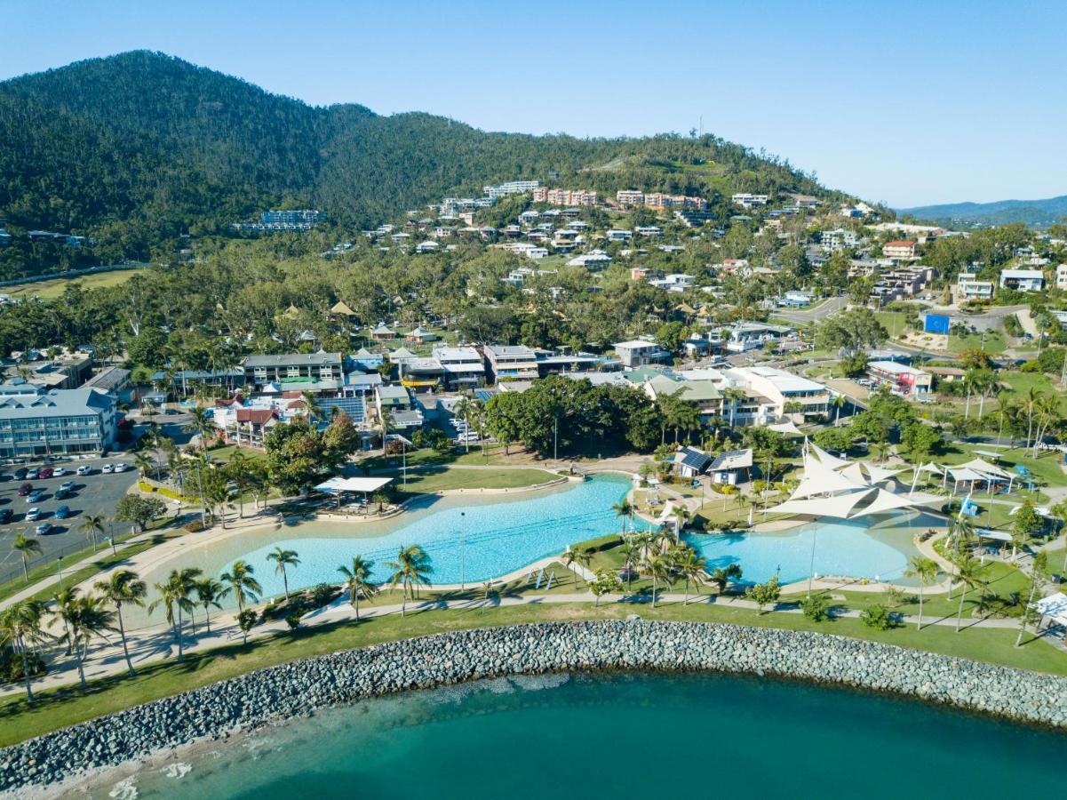 Airlie Sun & Sand Accommodation Studio #1 Airlie Beach Bagian luar foto