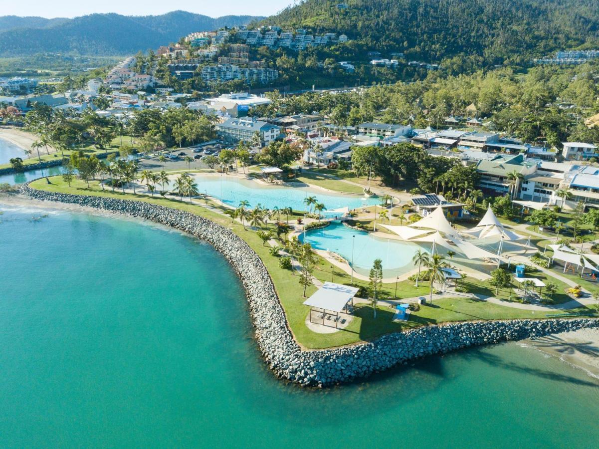 Airlie Sun & Sand Accommodation Studio #1 Airlie Beach Bagian luar foto